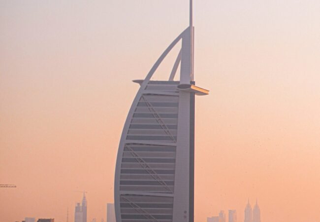 Burj Al Arab Tour haris khan 0sd rhgx75g unsplash